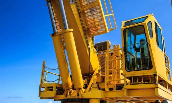 Jakie technologie stosowane są w maszynach budowlanych?