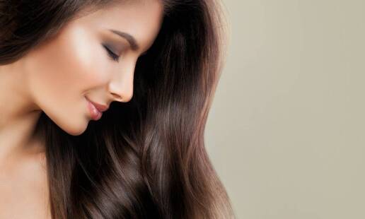 Wpływ regularnego stosowania szamponu zagęszczającego włosy na kondycję fryzury