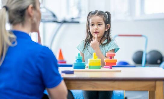 Jakie są wyzwania w diagnozowaniu autyzmu u dzieci z innymi zaburzeniami?