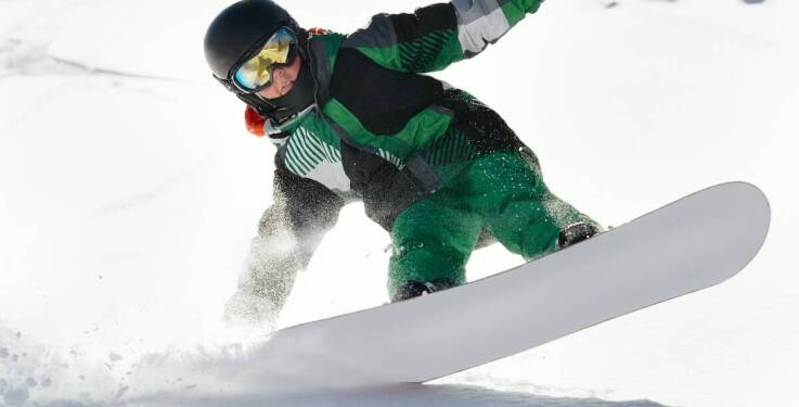 Nauka jazdy na snowboardowej desce dla dorosłych - dlaczego warto spróbować?