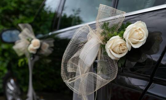 Jak wynajem busów w Łodzi wspiera organizację transportu na wesela?