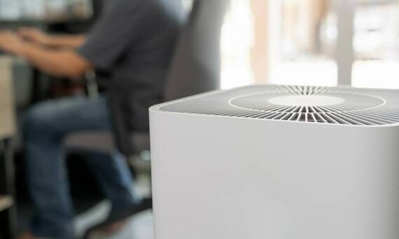Jak mobilne klimatyzatory mogą wspierać energooszczędność w miejscach pracy?