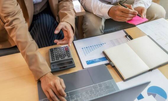 Zwrot podatku z zagranicy: jak uniknąć opóźnień dzięki wsparciu biura?