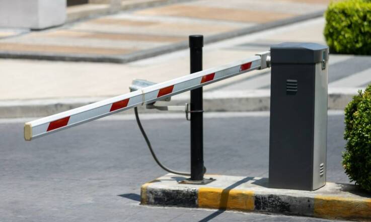 Jakie są trendy w projektowaniu nowoczesnych parkingowych szlabanów?