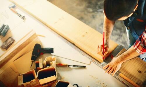 Proces montażu łazienkowych blatów na wymiar – czego się spodziewać?