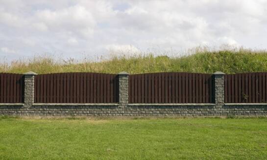 Jak zachować estetykę i funkcjonalność ogrodzenia na lata?