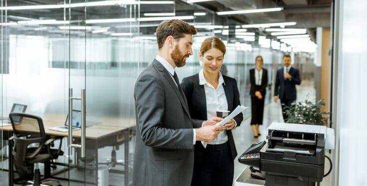 Szybki czas reakcji i obsługa klienta przy wynajmie podnośników.