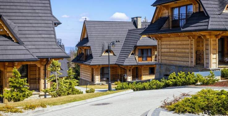 Bliskość atrakcji przyrodniczych: Odkryj okolice domków w Osadzie Zieleniec