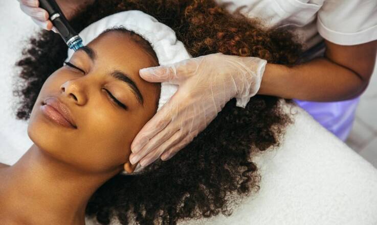 Mezoterapia w służbie młodzieńczego wyglądu: jak działa na skórę?