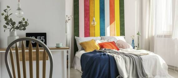 Komfortowe pokoje dla studentek: co oferują tanie hotele?