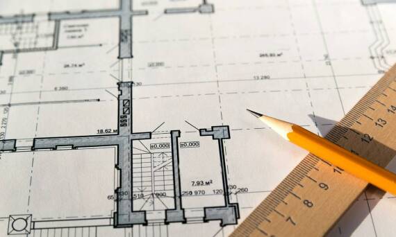 Proces planowania budowy domu do deweloperskiego stanu – od czego zacząć?
