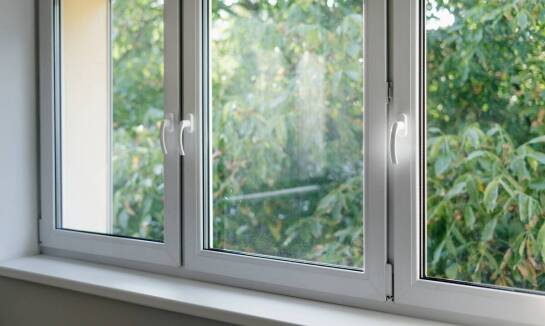 Jakie czynniki wpływają na niezawodność i trwałość okien PCV?