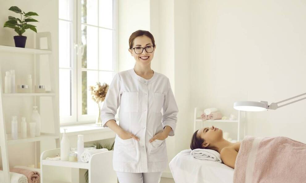 Trychologiczne zabiegi dla zdrowia skóry głowy w estetycznej klinice