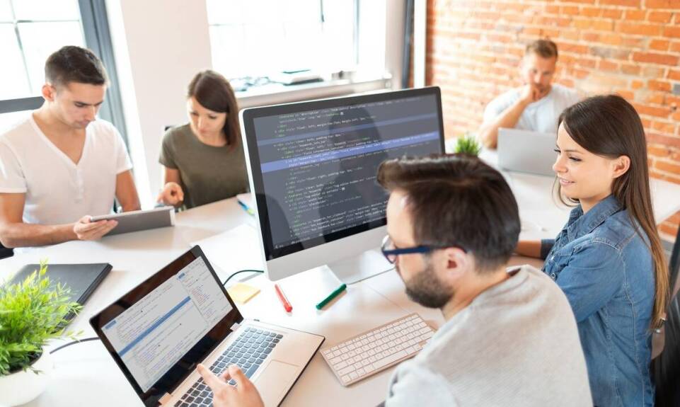 Jakie są najlepsze praktyki w zakresie informatycznego outsourcingu?