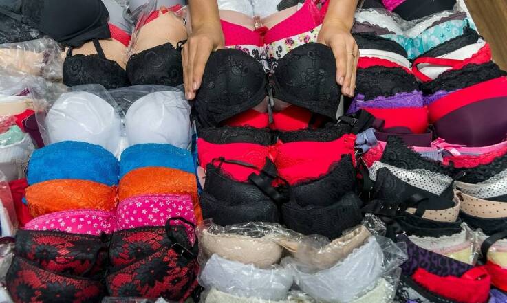 Jak dobrać biustonosz do swojej sylwetki? Porady dla każdej kobiety.