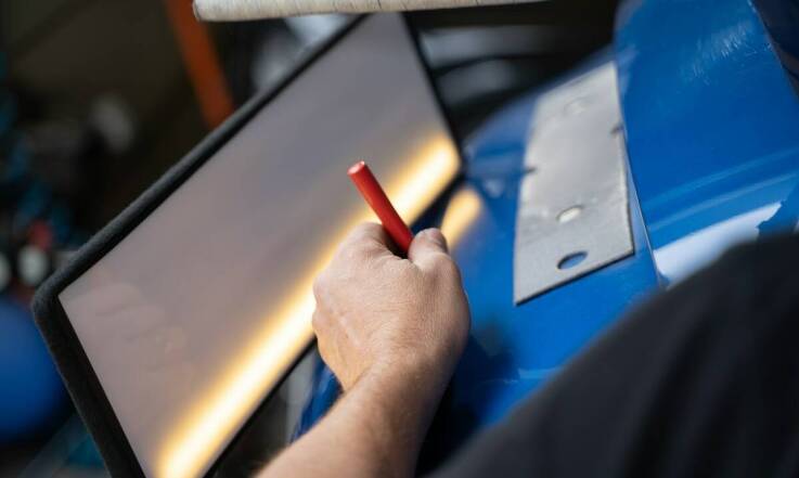 Dlaczego kalibracja kamer i radarów jest niezbędna po kolizji?