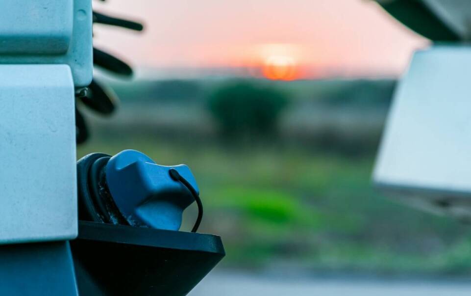 Jakie zalety oferują ciężarowe nowoczesne akumulatory w kontekście ekologii?