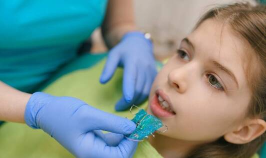 Jak zróżnicować ortodontyczne leczenie dla różnych grup wiekowych?