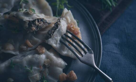 Klasyczne przepisy w nowoczesnym wydaniu: gotowe dania mazowieckie