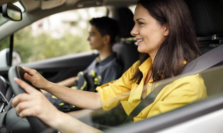 Indywidualne podejście do kursanta jako klucz do sukcesu w nauce jazdy.