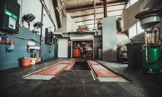 Jak nowoczesne serwisowe zaplecze wspomaga naprawę klimatyzacji?