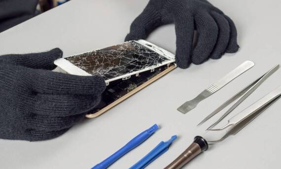 Jak techniczne zaplecze wpływa na skuteczność napraw iPhone'ów?