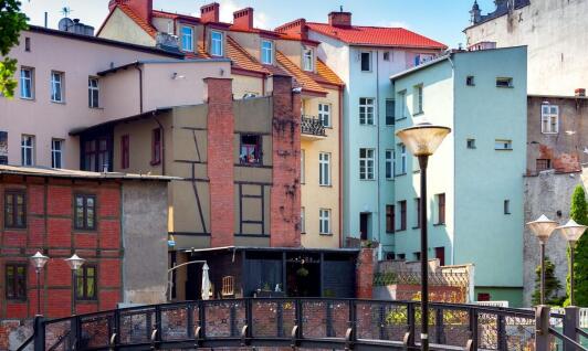 Jak projektowanie ogrodów we Wrocławiu wpływa na społeczność lokalną?
