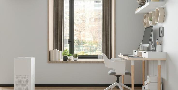 Jak wybrać idealne biurowe biurko do domowego gabinetu?