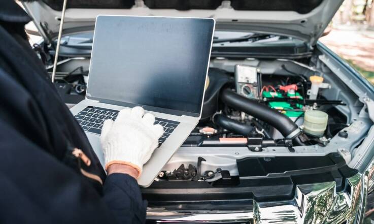 Dlaczego warto wybrać pomoc drogową z technicznym zapleczem i doświadczeniem?