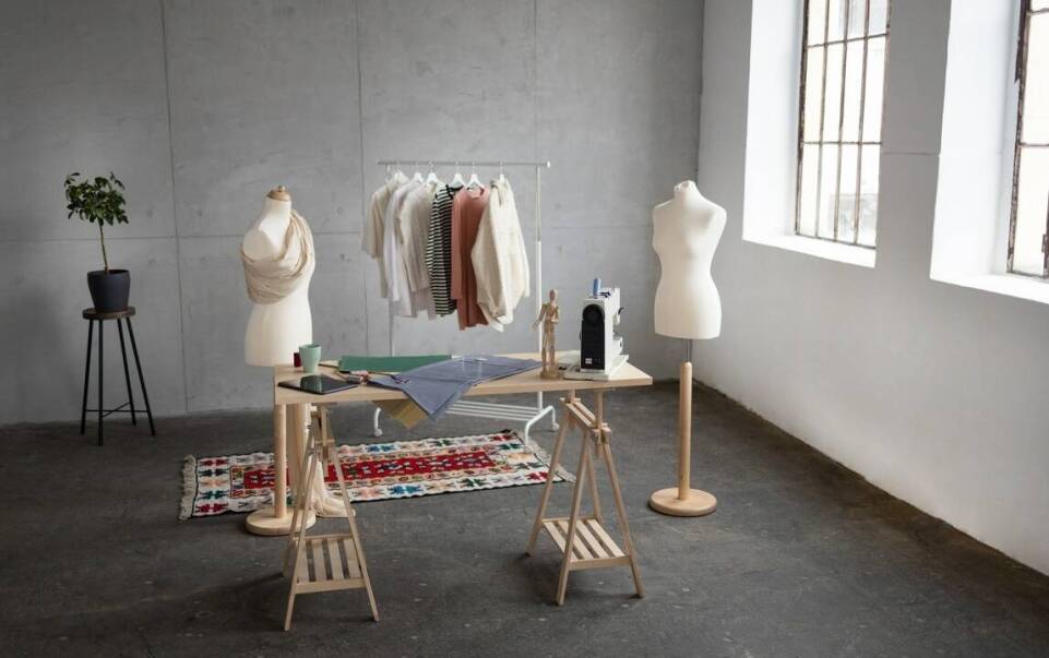 Jak farbiarnia w Jarosławiu może odświeżyć Twoją garderobę?