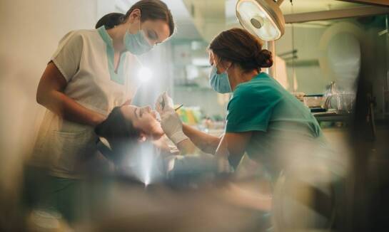 Rola profesjonalnego doradztwa w wyborze produktów do higieny jamy ustnej