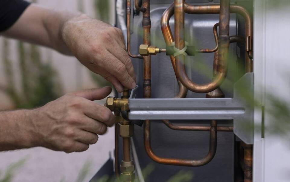 Dlaczego serwis klimatyzacji jest kluczowy dla zachowania gwarancji od producenta?