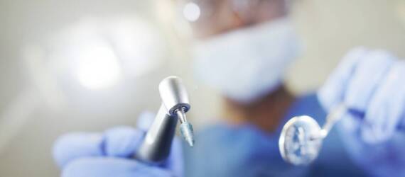 Jakie są przeciwwskazania do piaskowania zębów?