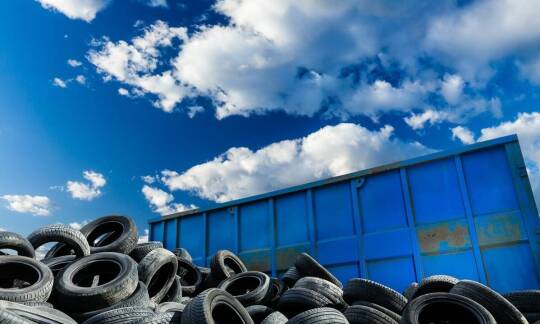 Jak dostawca ciężarowych opon może przyczynić się do ochrony środowiska?