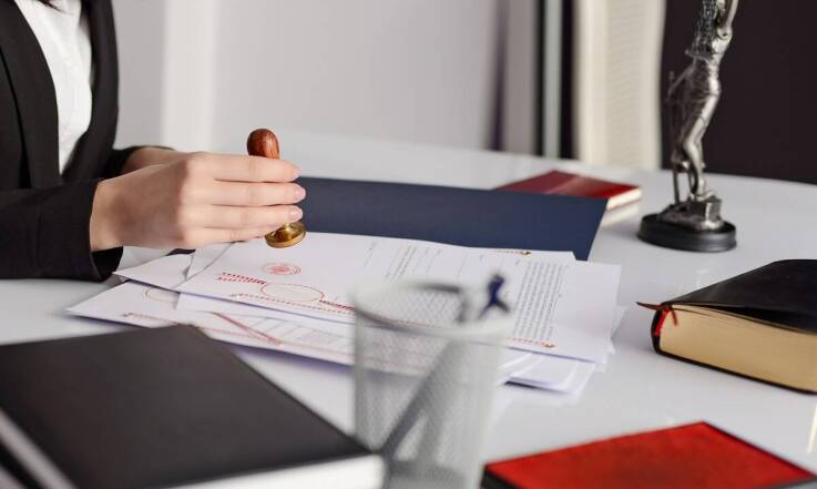 Procedura poświadczenia podpisu w notarialnym biurze - krok po kroku