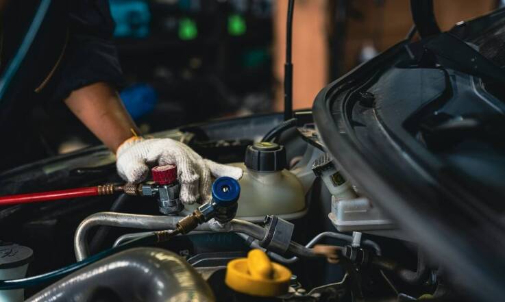 Właściwości odgrzybiaczy do samochodowej klimatyzacji – co warto wiedzieć?