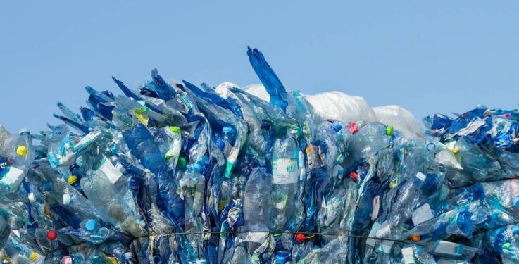 Jak ekologiczny teatr może pomóc w zrozumieniu problemu zanieczyszczenia plastikiem?