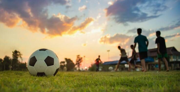 Dlaczego warto wybrać nasze piłkarskie obozy dla młodych talentów?