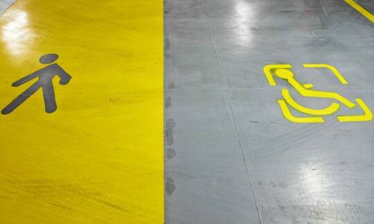 Wpływ jakości malowania linii w magazynach na procesy logistyczne