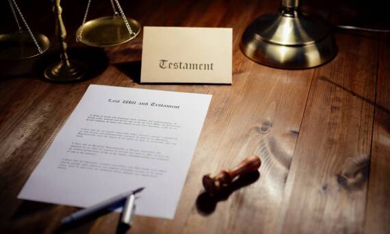 Jakie są prawne konsekwencje notarialnego testamentu dla spadkobierców?