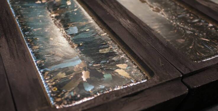 Jakie są zalety stosowania niejodowanej soli kamiennej w produkcji kosmetyków?