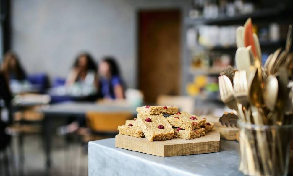 Jak wegańskie batony mogą wspierać regenerację po treningu?