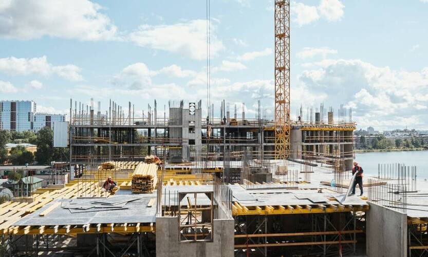 Przyszłość budownictwa z zimnogiętym ceownikiem – wyzwania i możliwości