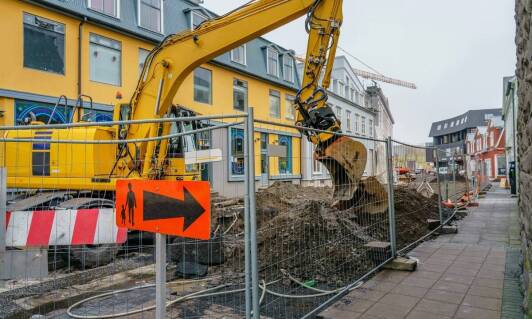Transport maszyn budowlanych – jakie są najważniejsze zasady bezpieczeństwa?