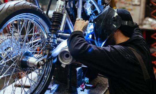 Jakie korzyści przynosi naprawa motocykli w profesjonalnym serwisie?