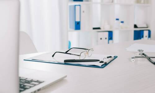 Profesjonalne alkomaty dla firm – jak pomagają w zarządzaniu ryzykiem?
