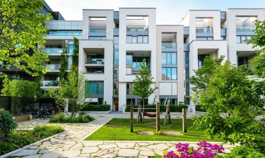 Jakie korzyści oferują nowe mieszkania dla mieszkańców w Toruniu?