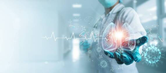 W jaki sposób internista monitoruje stan zdrowia pacjentów z astmą?