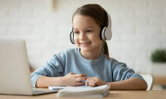 Indywidualne podejście do treningu uwagi słuchowej dla dzieci z problemami behawioralnymi