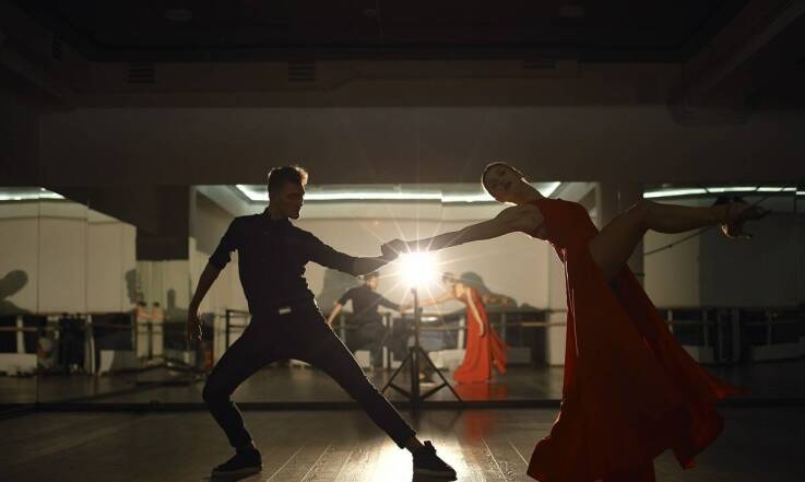 Pierwszy taniec: Jak dostosować go do swojego stylu i osobowości?